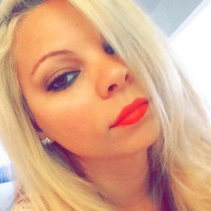 Meet your Posher, Holly